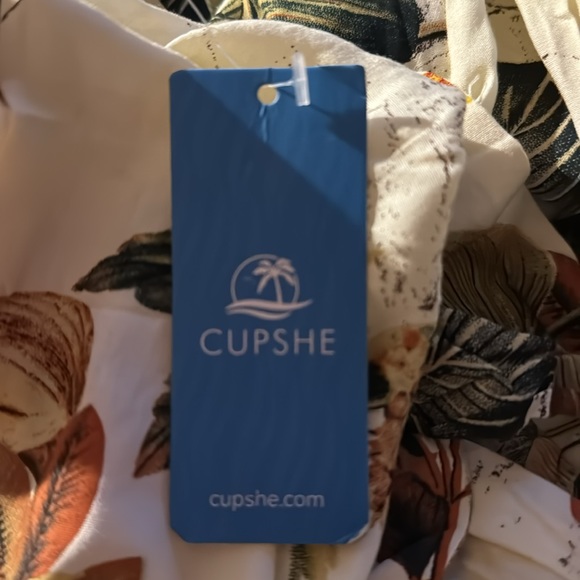 Cupshe Tropical Leaf Print Drawstring Jogger Jumpsuit Size Medium New with Tags - Picture 5 of 5